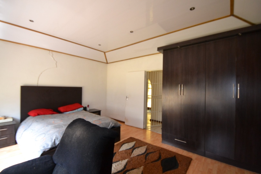 4 Bedroom Property for Sale in Hennenman Free State